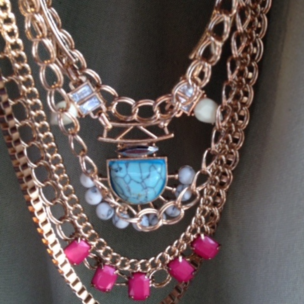 Gold chained necklace 5 in 1 necklace
